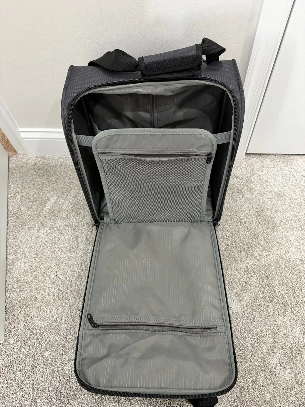 Samsonite Gray Rolling Carry-On Travel Bag